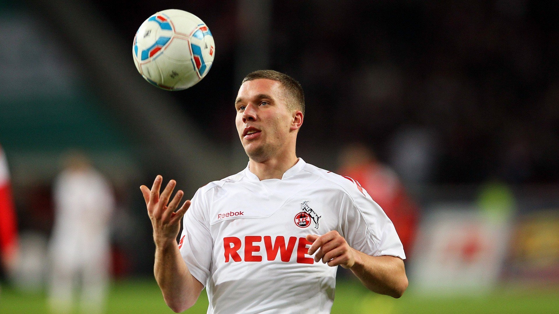 九游sports-_体育+艺术展演：视觉与运动的奇幻融合_，视觉运动整合